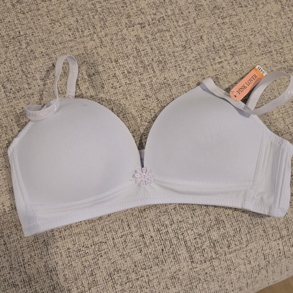 White T Shirt Bra 34B Smooth Molded Cup Everyday Wireless Bra NWT